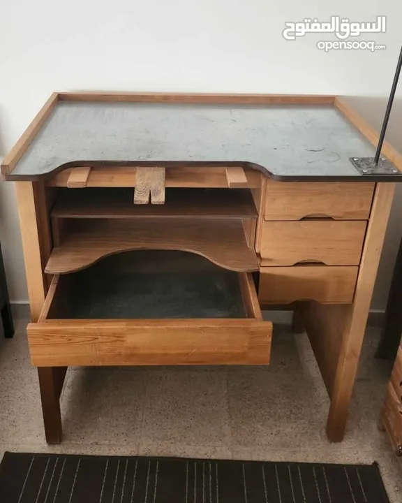 Jewelry Making bench/desk مكتب صنع المجوهرات