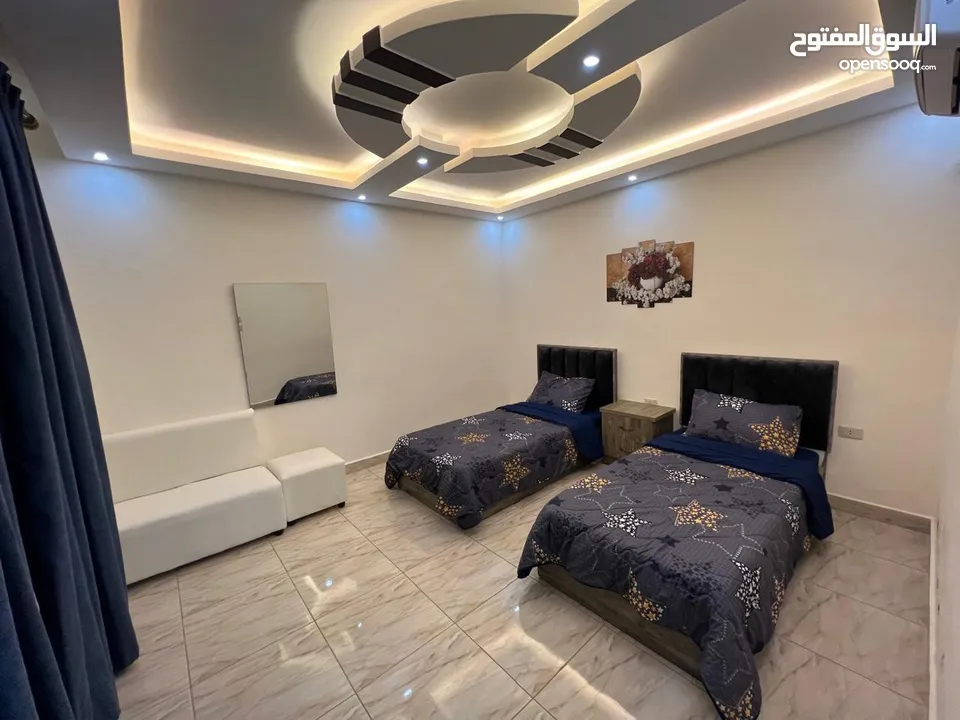 شاليه فاخر للبيع من المالك مباشرة خلف منتجع البحيرة