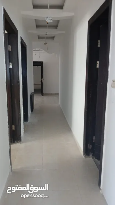 شقة للبيع في البيادر بجانب الجامعة التقنية