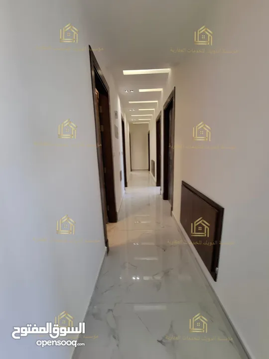 شقة جديدة - لم تسكن - خلدا - 4نوم 2ماستر - 240م - بلكونتين بإطلالــــه مميزة - قرب الخدمات العامة