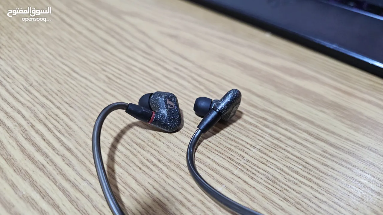 سماعات IEM فخمة جديدة للبيع، sennheiser + MANGRID