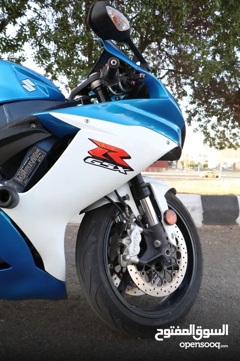 suzuki gsxr600 2011 لا تحتاج لأي صيانة