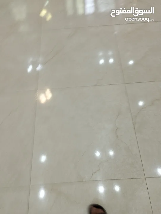 شقه صغيره للبيع