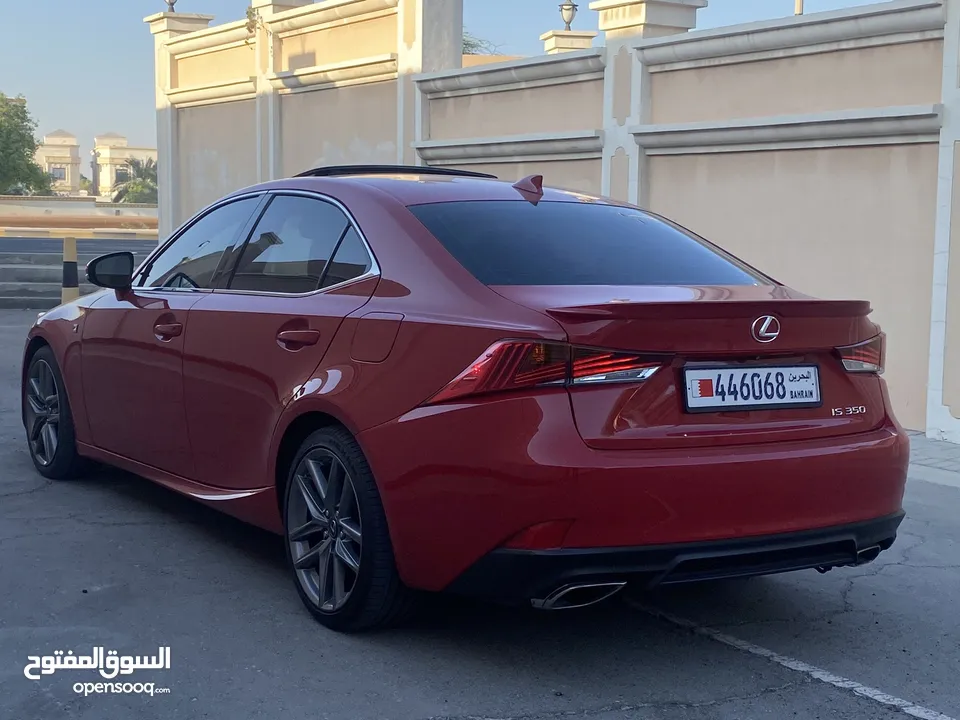 Lexus is350F 2018