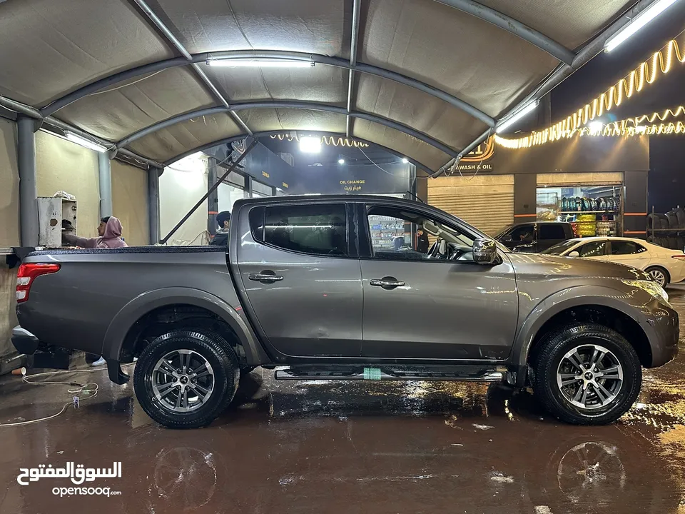 بكب متسوبيشي L200