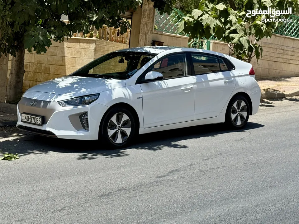 هيونداي ايونيك 2018 فل وفحص ماشيه 90 الف كاش واقساط بدفعه 2000 دينار
