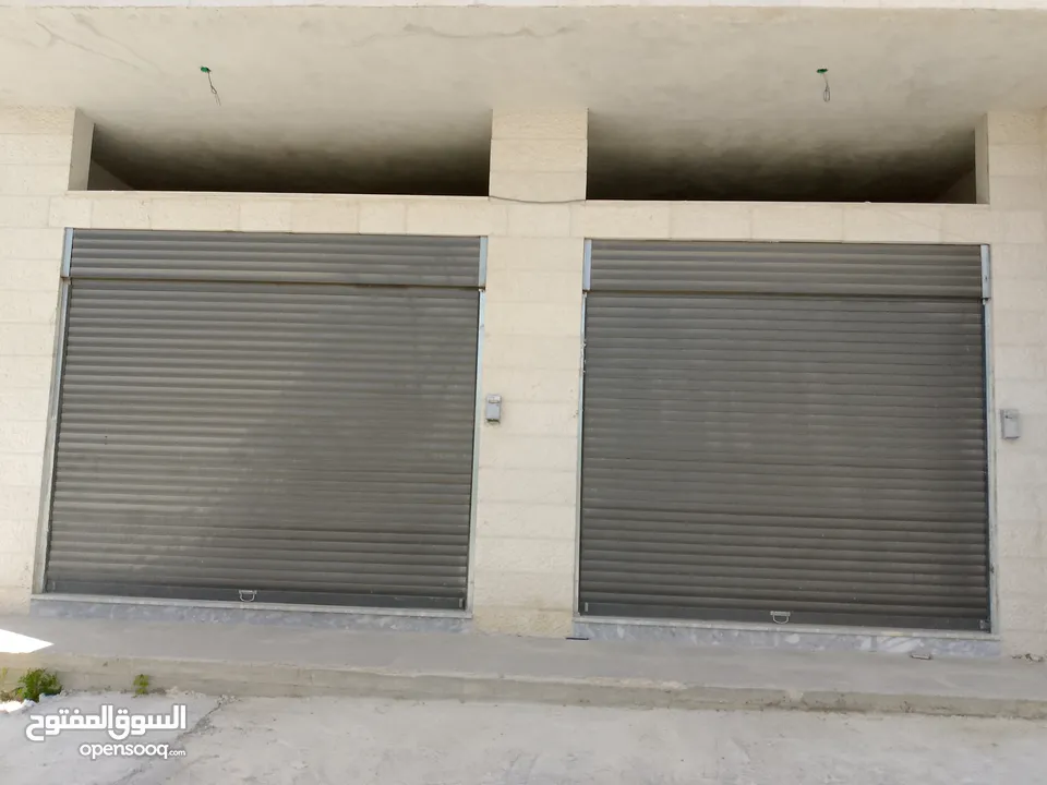 باب رول كهربائي مع ريموت