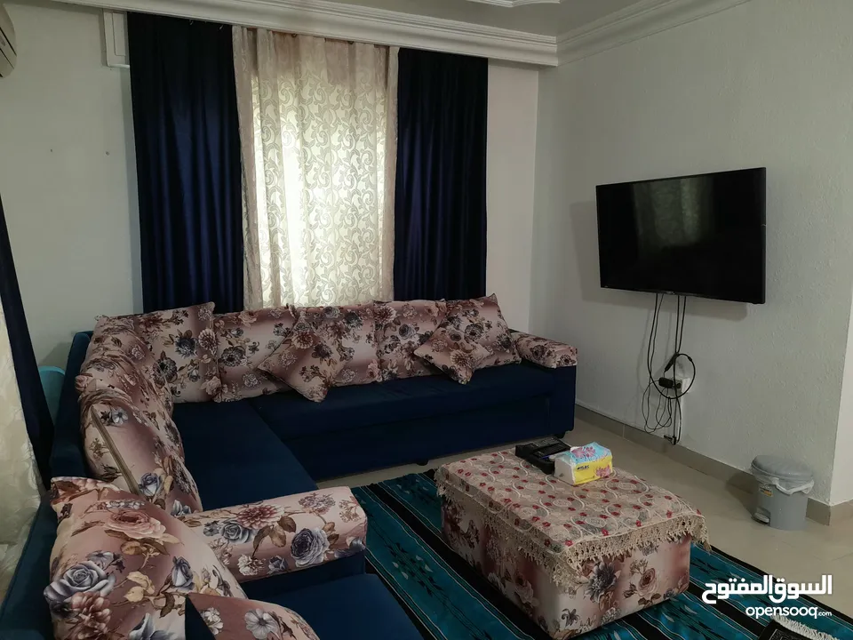 شقه مفروشه في حي الورود مدخل مستقل طابق اول 145 متر تأجير أسبوعي شهري سنوي للايجار