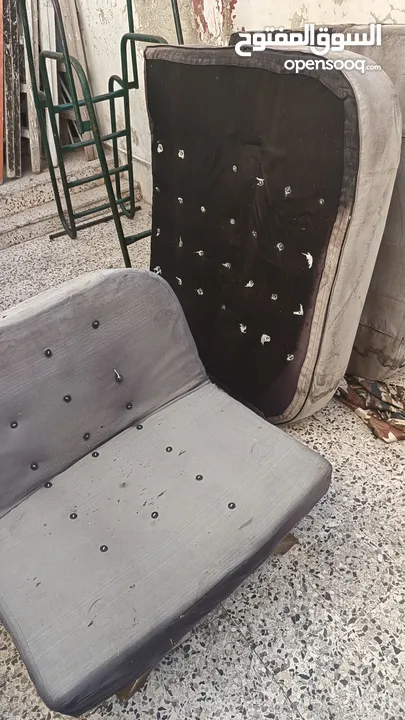 طقم صوفايات شغال الماكينات فيه