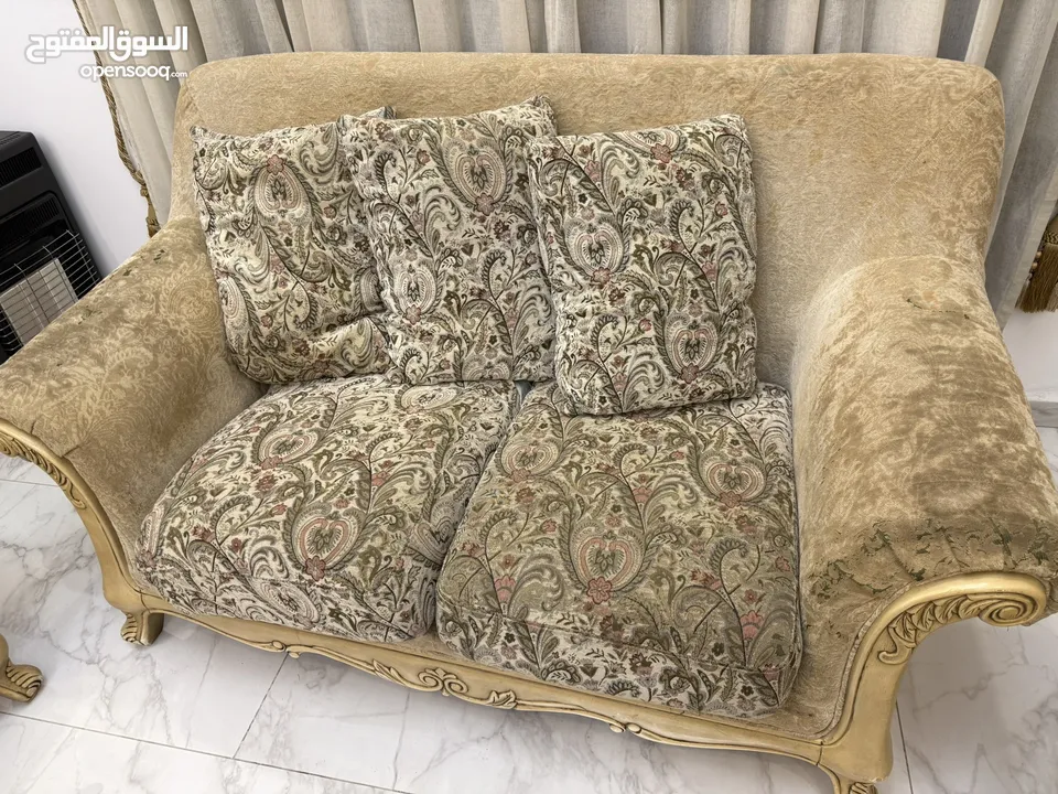 طقم كنب امريكي 7 مقاعد العنوان بيت سيرا