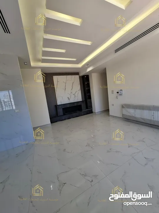 شقة جديدة - لم تسكن - خلدا - 4نوم 2ماستر - 240م - بلكونتين بإطلالــــه مميزة - قرب الخدمات العامة