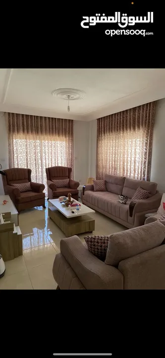 غرفه سفره وطقم كنب وغرفه نوم شبه جديده  للبيع