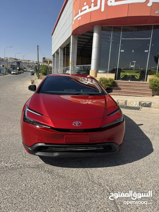 بريوس 2023 لون احمر 3 جيد