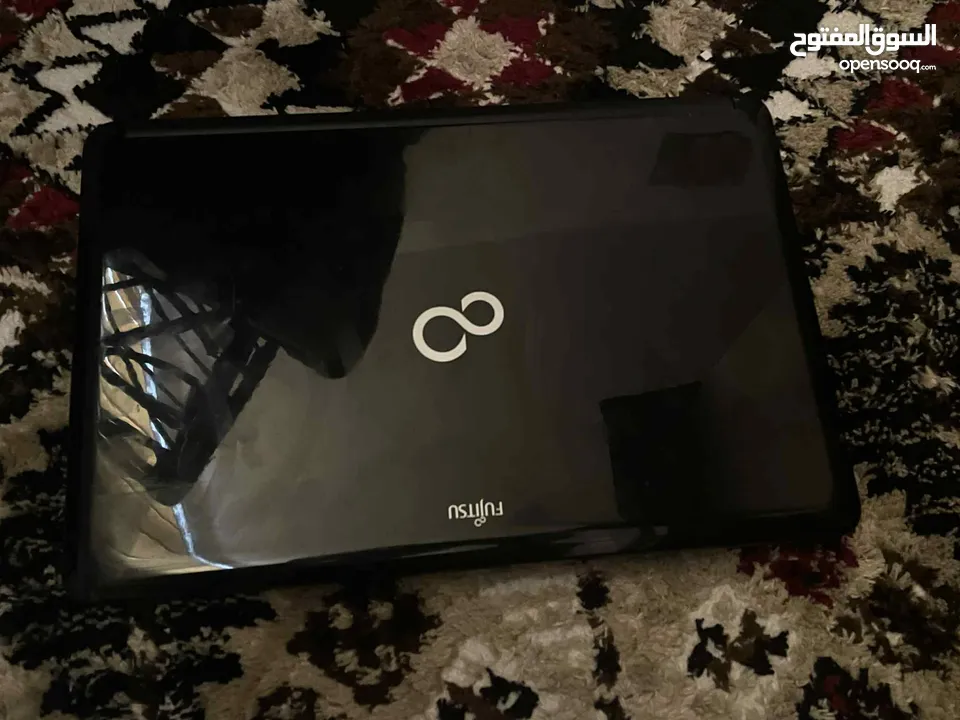 لابتوب فوجيتوس بحاله الوكاله