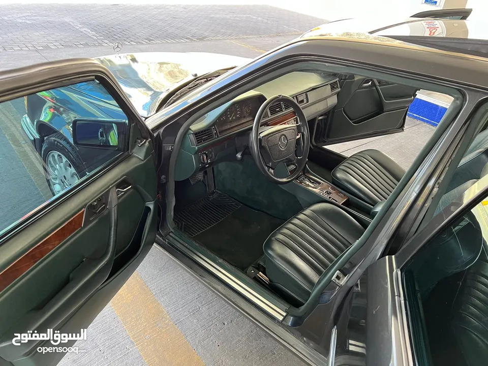 مرسيدس 300SEL