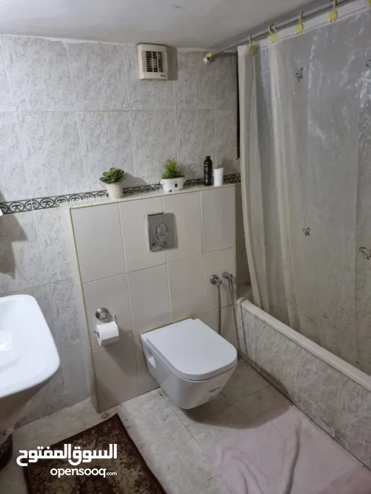 شقة مفروشة للإيجار – رام الله / شارع يافا – قريبة من وسط البلد