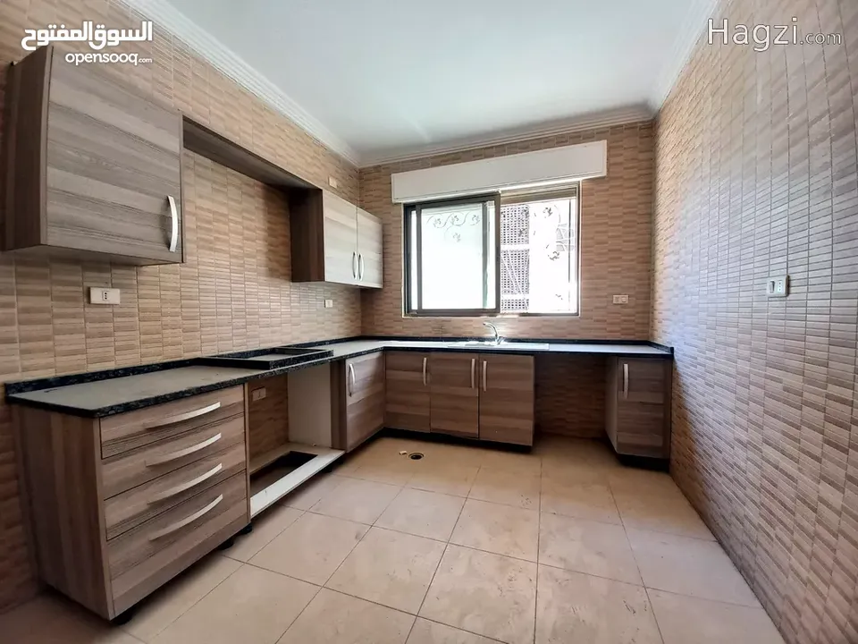 شقة غير مفروشة للايجار في الصويفية  ( Property 33700 ) سنوي فقط