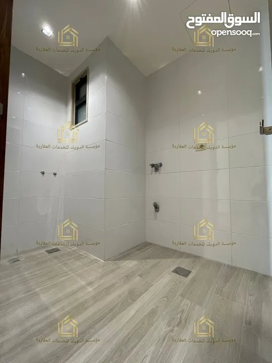 شقة فاخرة - لم تسكن - 4نوم 2ماستر - 230م - ارضية - ترس - موقع هادئ ومميز
