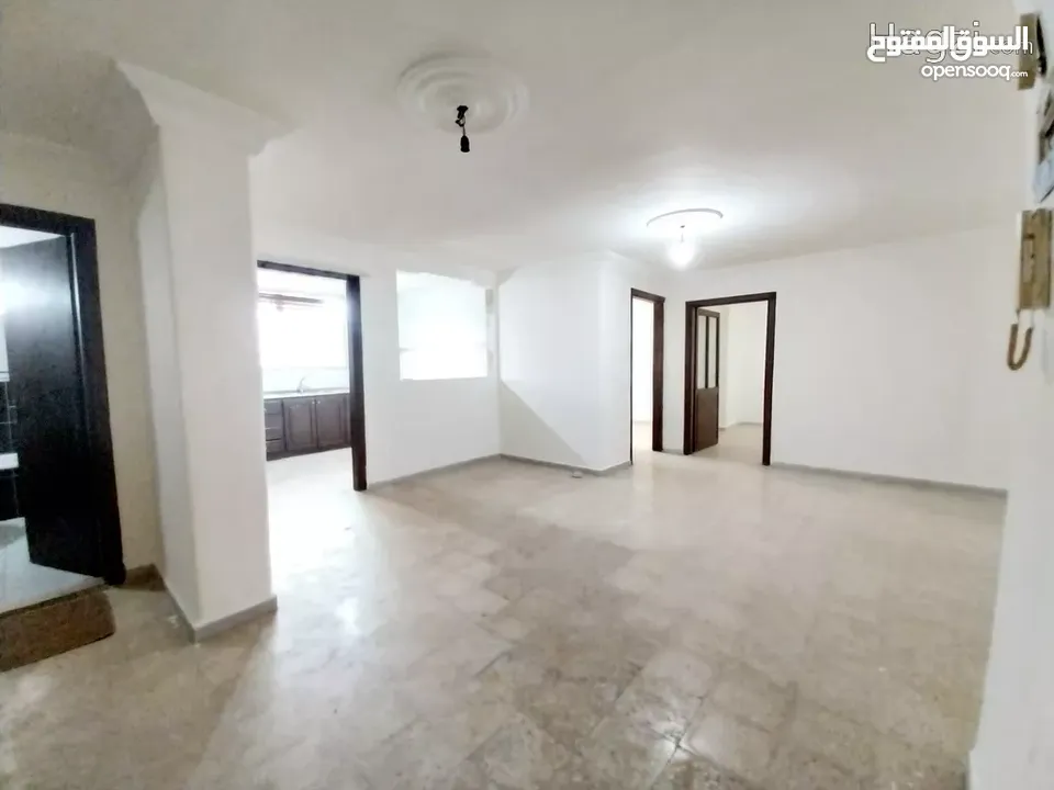 شقه للايجار في منطقه الدوار الرابع ( Property 32642 ) سنوي فقط