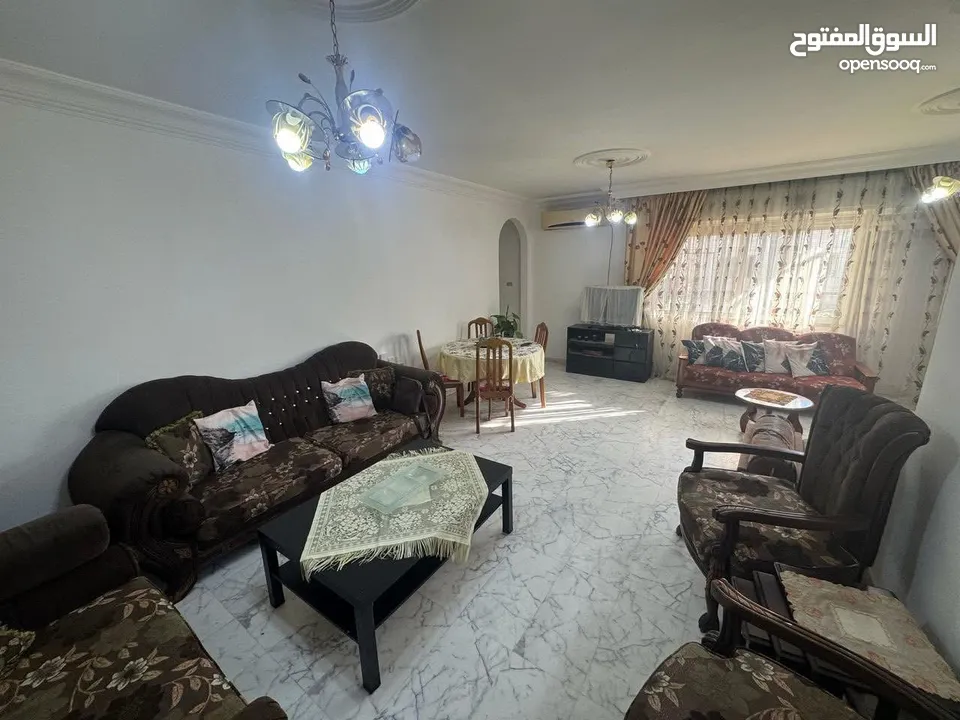 بسعر لقطه موقع مميز  وسط الجاردنز