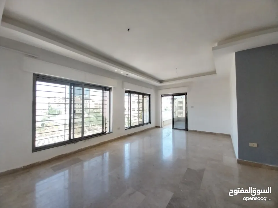 شقة للايجار في الصويفه  ( Property 33082 ) سنوي فقط