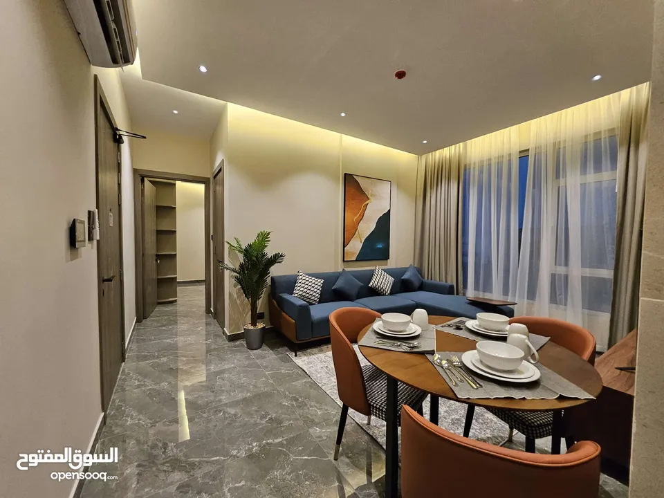 شقق سكنية فاخرة مفروشة بالكامل بإرقى الاثاث شاملة للماء والكهرباء . انترنت مجاني
