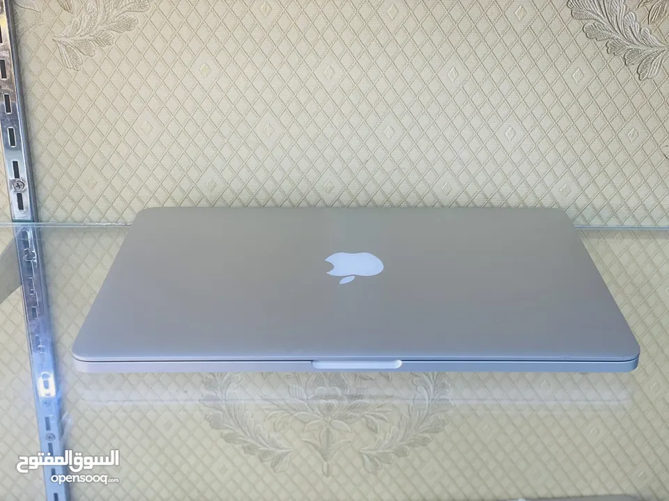 Macbook pro 2015 Core i5 8GB Ram 256 GB SSD