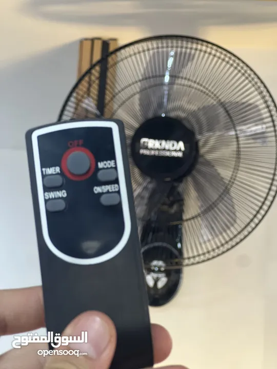 مروحه مع روموت دجتل حائط  مروحه مكتبيه  بأفخم الماركات العالمية  بكفالة سنتين من الوكيل..