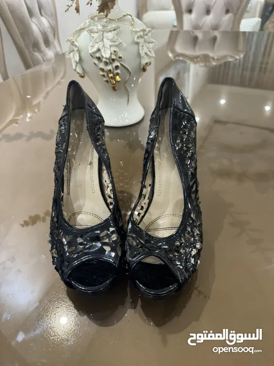 هلزات واحذيه كعب ماركات بسعر مغري