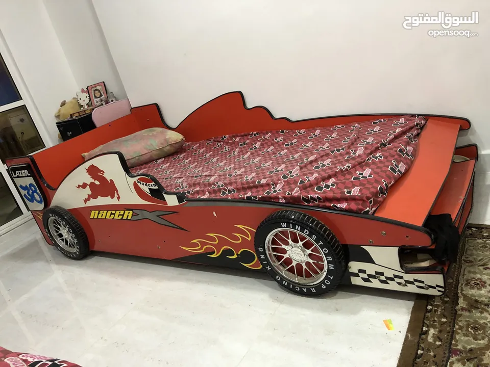 غرفة نوم اطفال شبه جديدة للبيع مع مكيفات