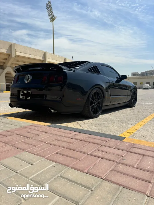 Ford Mustang 2011 V6