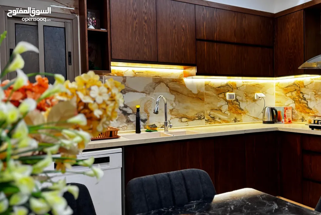 روف للايجار مفروش بالكامل في اجمل مناطق البيرة التواصل مع المالك مباشرة دون عمولة (1250) دولار