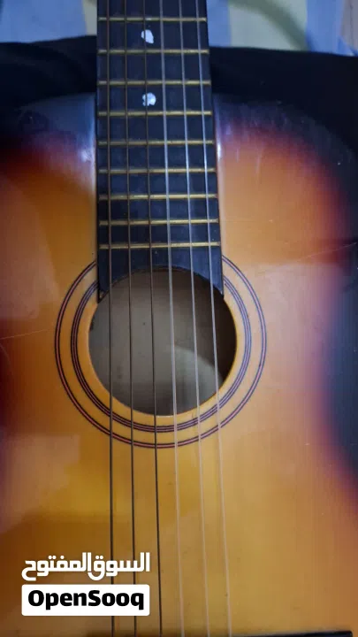 جيتار للتدريب حجمه متوسط مستعمل ماركة Dania كلاسيك للمبدتدئين