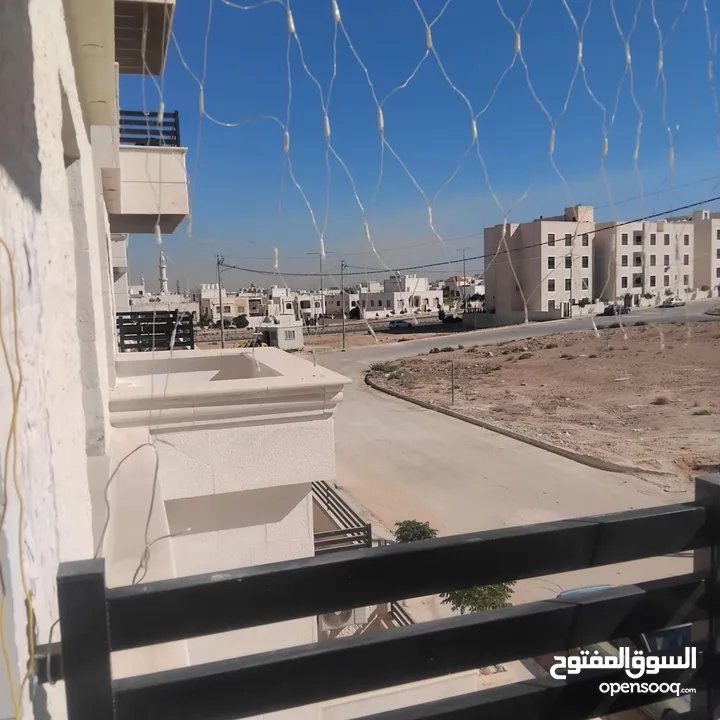 شقه للبيع الزرقاء.   مدينه الشرق. اسكان المعلواني