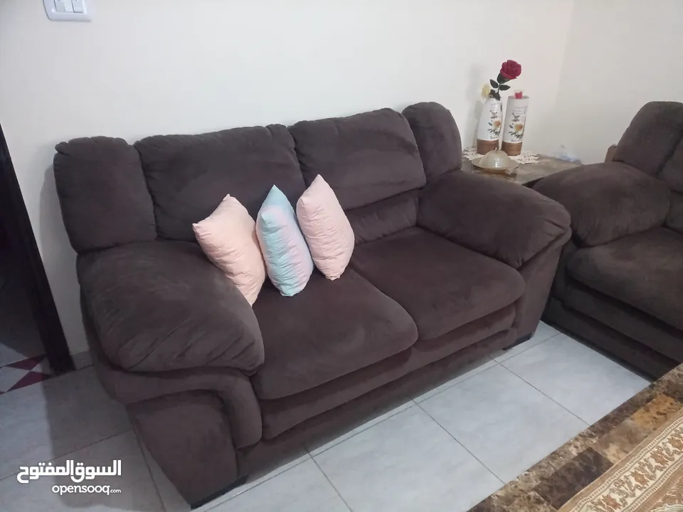طقم غرفة ضيوف فاخر للبيع