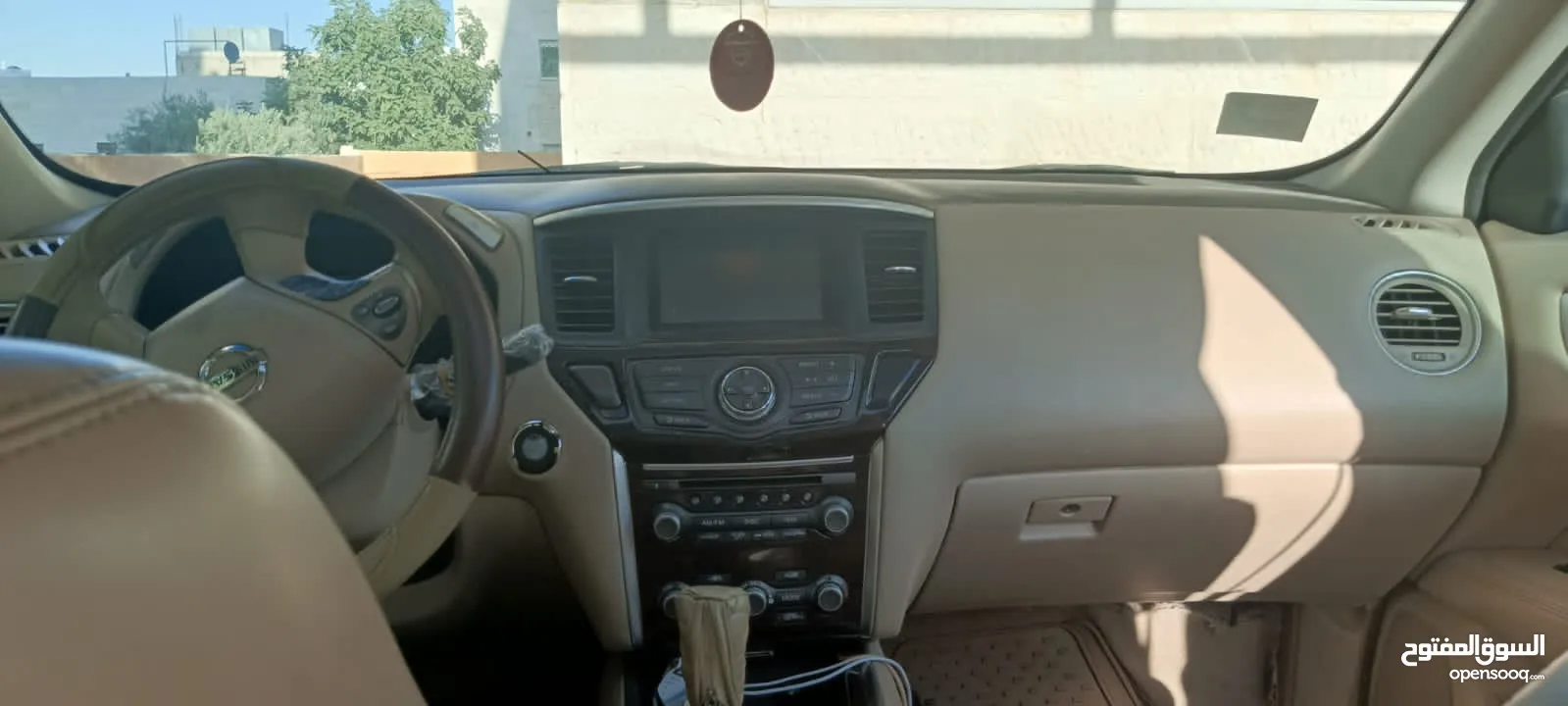 سيارة نيسان باثفندر هايبرد موديل 2015 بانوراما فوريل بسعر مغري للبيع المستعجل