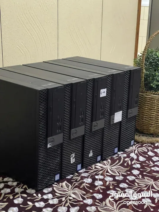 كمبيوتر مكتبي صغير مناسب لاصحاب المحلات و المحاسبين و المحامين وطلاب الجامعات