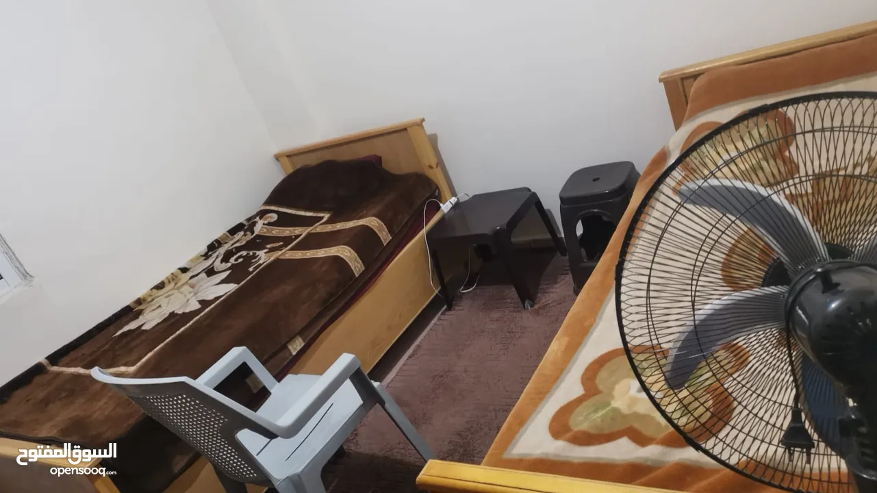 بيت طابق اول
