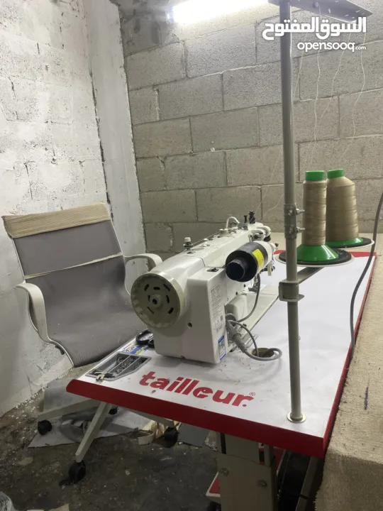 ماكنة خياطة نطاطة  فل اوتمات بدها شوفير جديده بصلاه عنبي