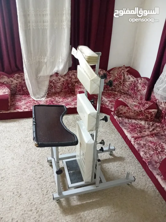 جهاز للوقوف للاطفال الذين يعانون من شلل دماغي جهاز بحال الوكاله استعمال بسيط كل اغراضه معه
