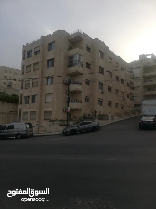 شقة للبيع 137م بصويلح حي ام تينة، خلف شركة الكهرباء، قريبة على إشارات المواصافات والمقايس(دابوق)