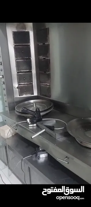 للبيع عدة مطعم شاورما كاملة او مفرق