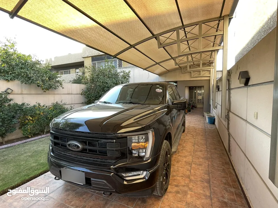 2023 FORD F150 XLT Black appearance package