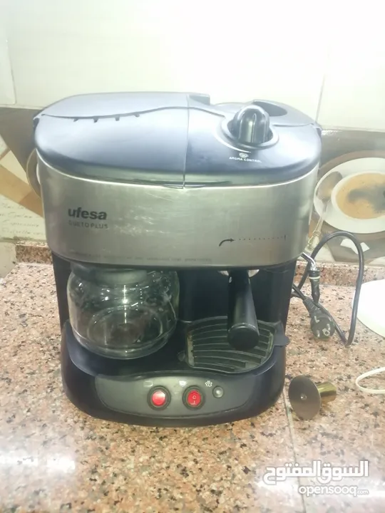 ماكينة اسبريسو إيطالية للبيع بحالة ممتازه جداا وكاله