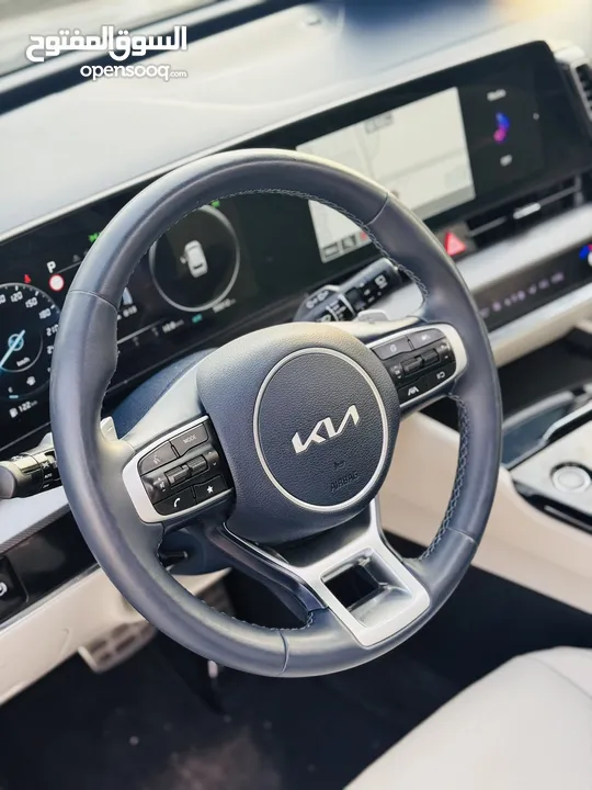 كيا سبورتاج هايبرد 2023 فل كامل مع بانوراما - باللون المميز والداخلية المميزة - والسعر المميز