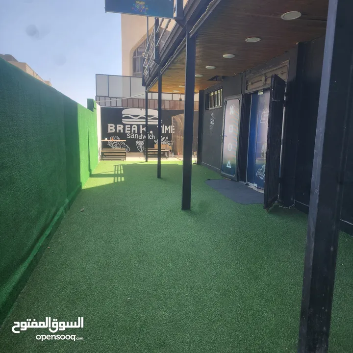 محل بلايستيشن للبيع كامل بموقع مميز جدا وحيوي وله مستقبل كبير