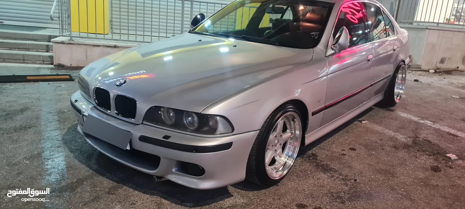 للبيع 525i e39