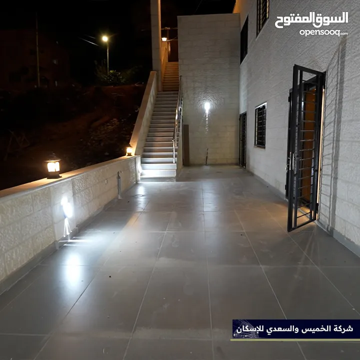 شقه طابق اول للبيع بسعر مميز بأفضل موقع في مرج الحمام