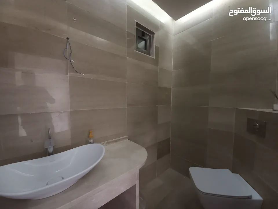 شقة غير مفروشة للإيجار 320م2 ( Property 17823 )-175089661