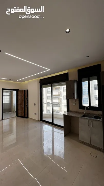 شقق للبيع 95م (سكنية - استثمارية) في ديرغبار شارع ال 60 ، مطبخ راكب ، تدفئة غاز _ رويال للاسكان